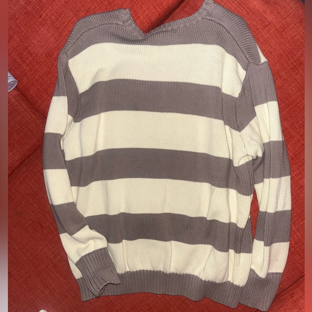 CUTE SWEATER